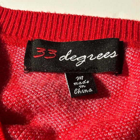 Women’s Pink and Red Heart sweater size Medium - Picture 3 of 3